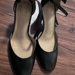 Naturalizer Gianna Black Strappy Heels Size 8W